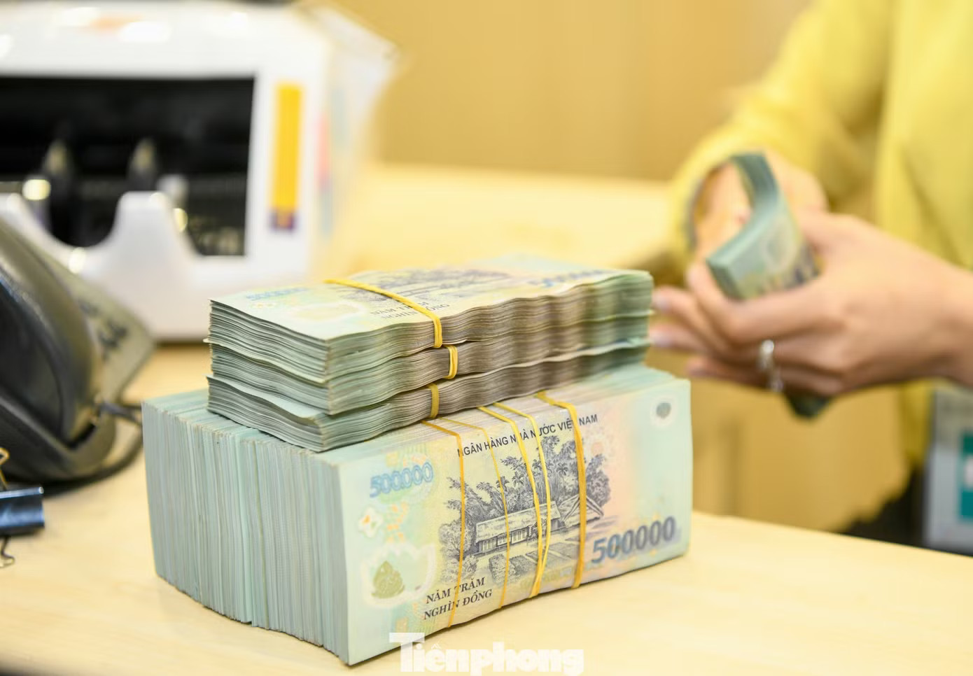Ngân hàng đang tập trung quản trị chi phí vốn thay vì chạy đua lãi suất huy động (ảnh: Như Ý). Giảm lãi suất ngân hàng: Phải đến được người vay cuối cùng - Ảnh 1.