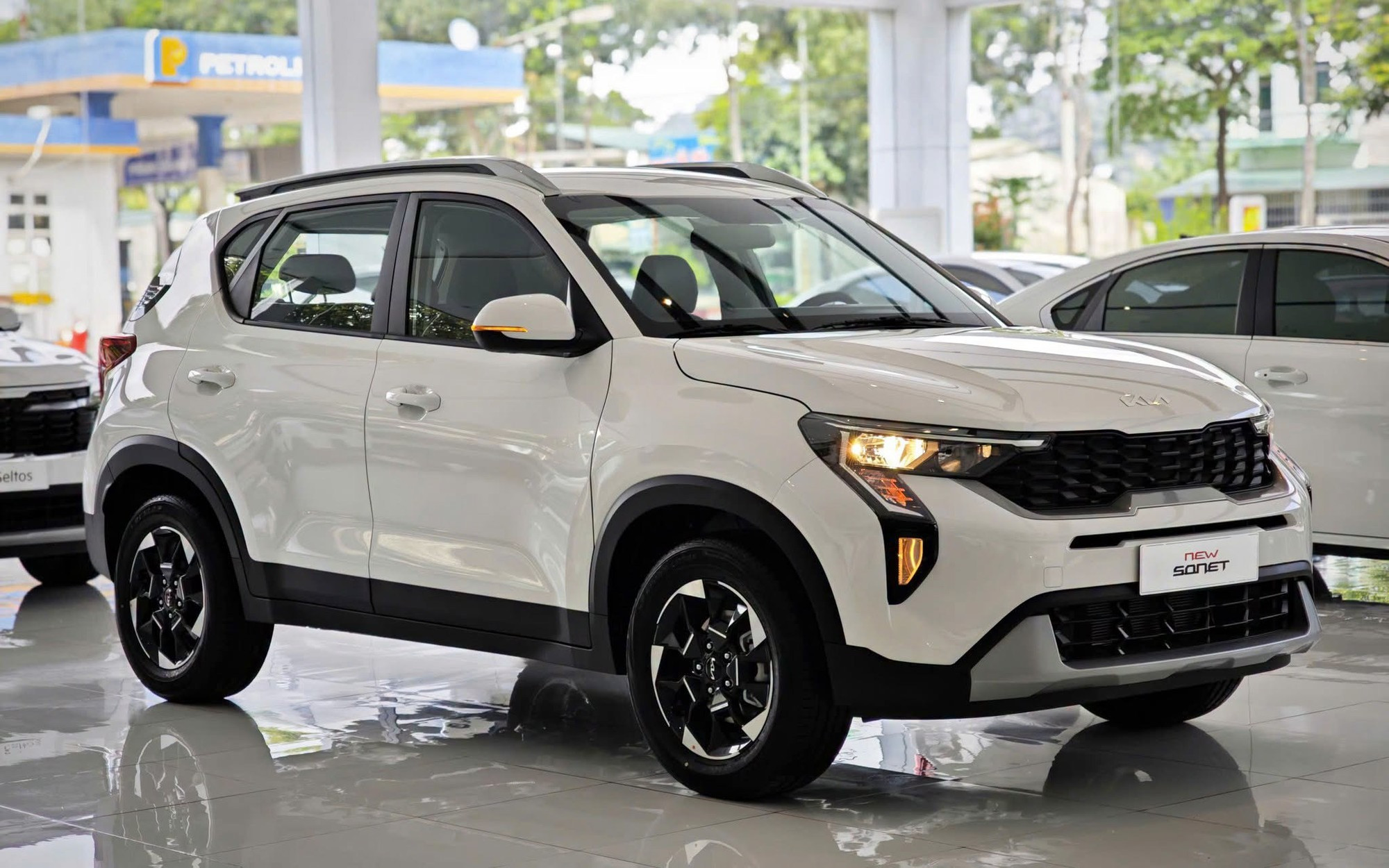 kia-sonet-giam-gia-1.jpg
