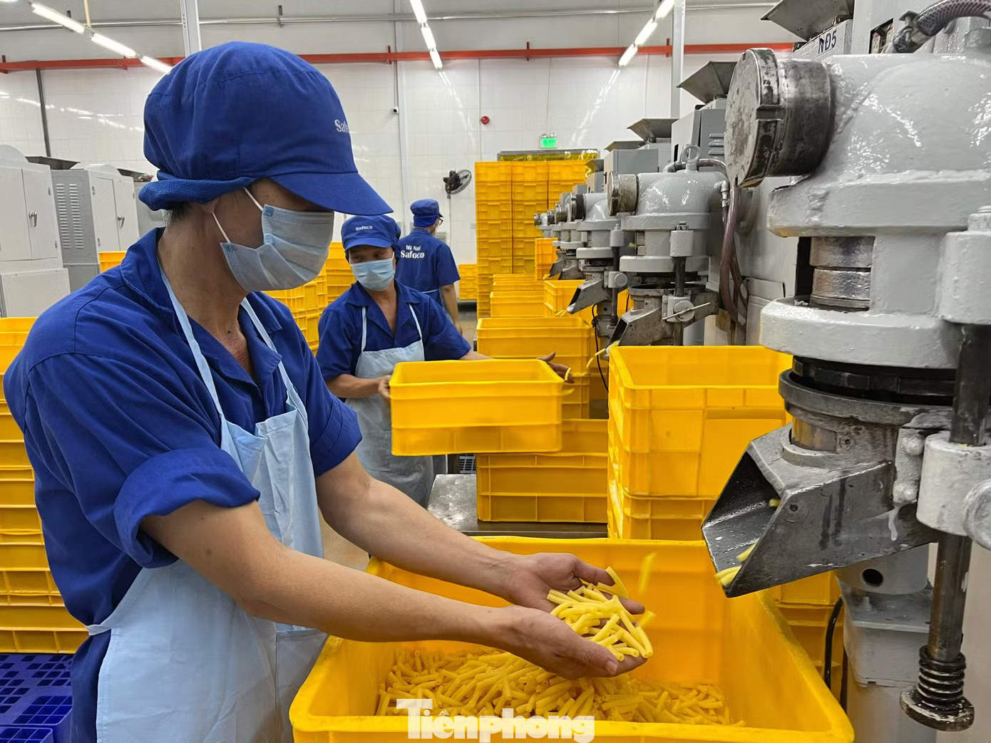 Tiền gửi ngân hàng tăng kỷ lục, nguồn vốn khổng lồ đang chảy về đâu? - Ảnh 2.