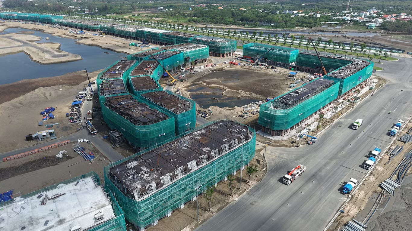 Việc kiểm soát tín dụng theo cách cào bằng sẽ làm mất đi động lực tăng trưởng bền vững cho thị trường bất động sản. Tín dụng bất động sản phải 'khóa' đúng rủi ro - Ảnh 2.