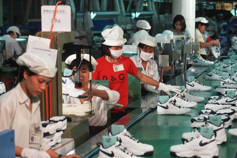 adidas-nike-tiep-tuc-den-viet-nam1575414926-8714.jpg