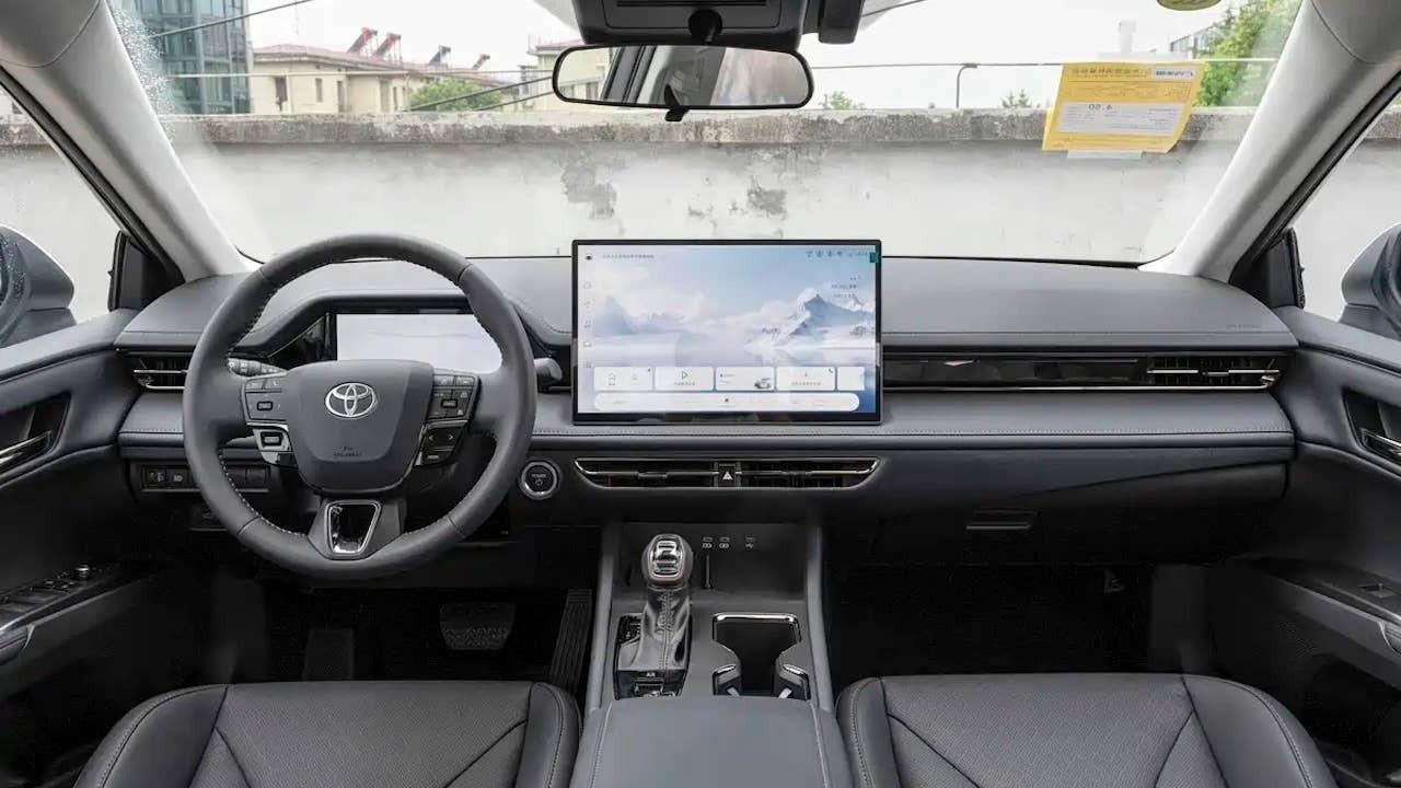 toyota-camry-2027-3.jpg