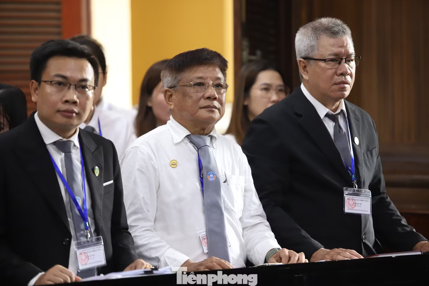 Xét xử Chi Dân, An Tây, 'Cô tiên từ thiện' hầu tòa tại đầu cầu Trại tạm giam Chí Hòa - Ảnh 14.