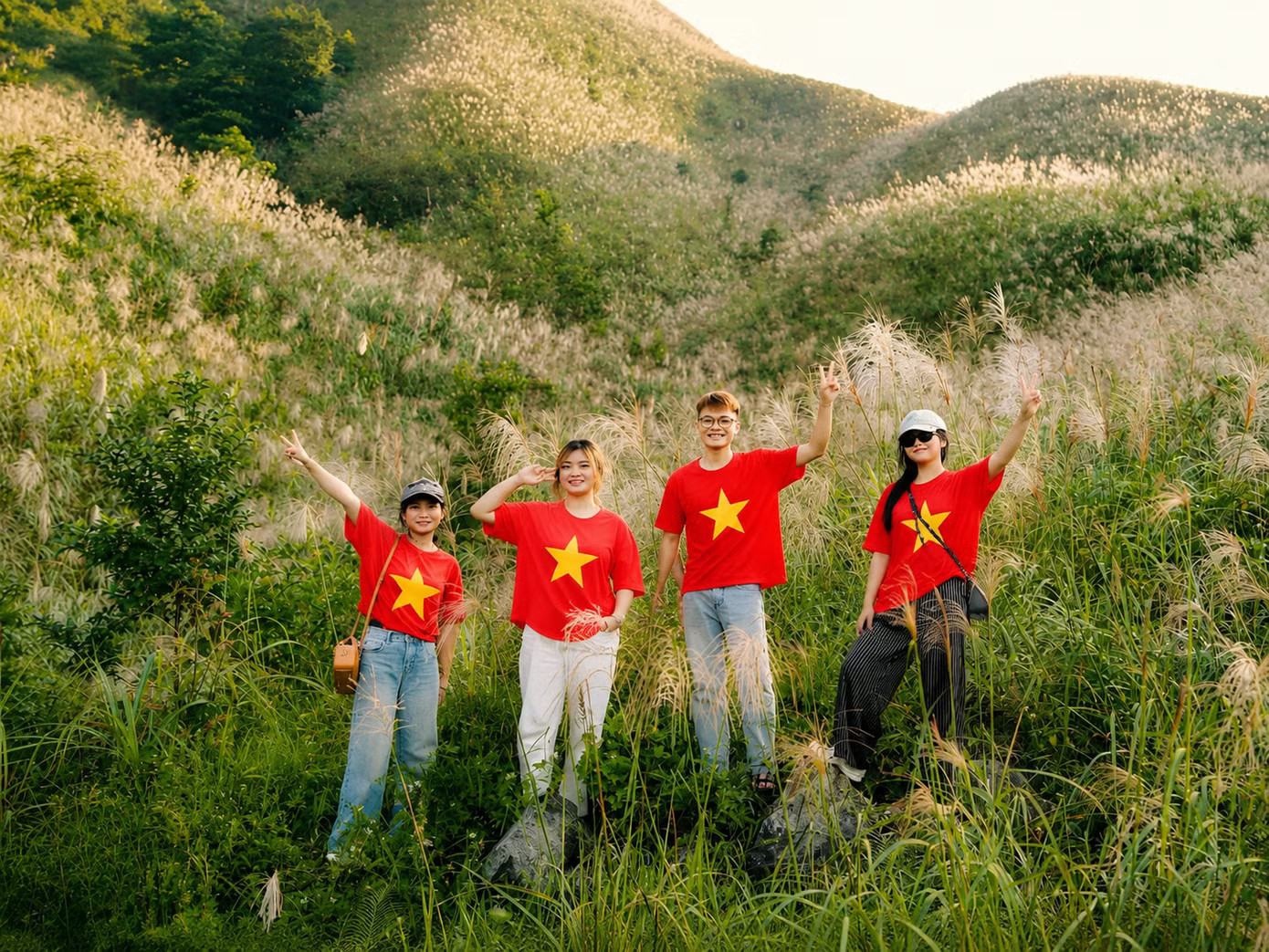Du lịch dịp Quốc khánh 2/9: Bùng nổ tour ngắn ngày - Ảnh 2.