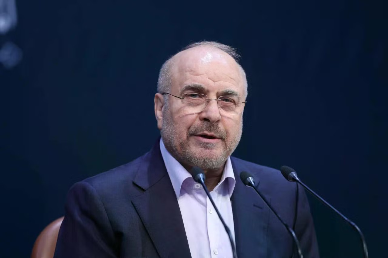 Chủ tịch Quốc hội Iran Mohammad Bagher Ghalibaf. Iran nêu điều kiện mở cửa eo biển Hormuz - Ảnh 1.