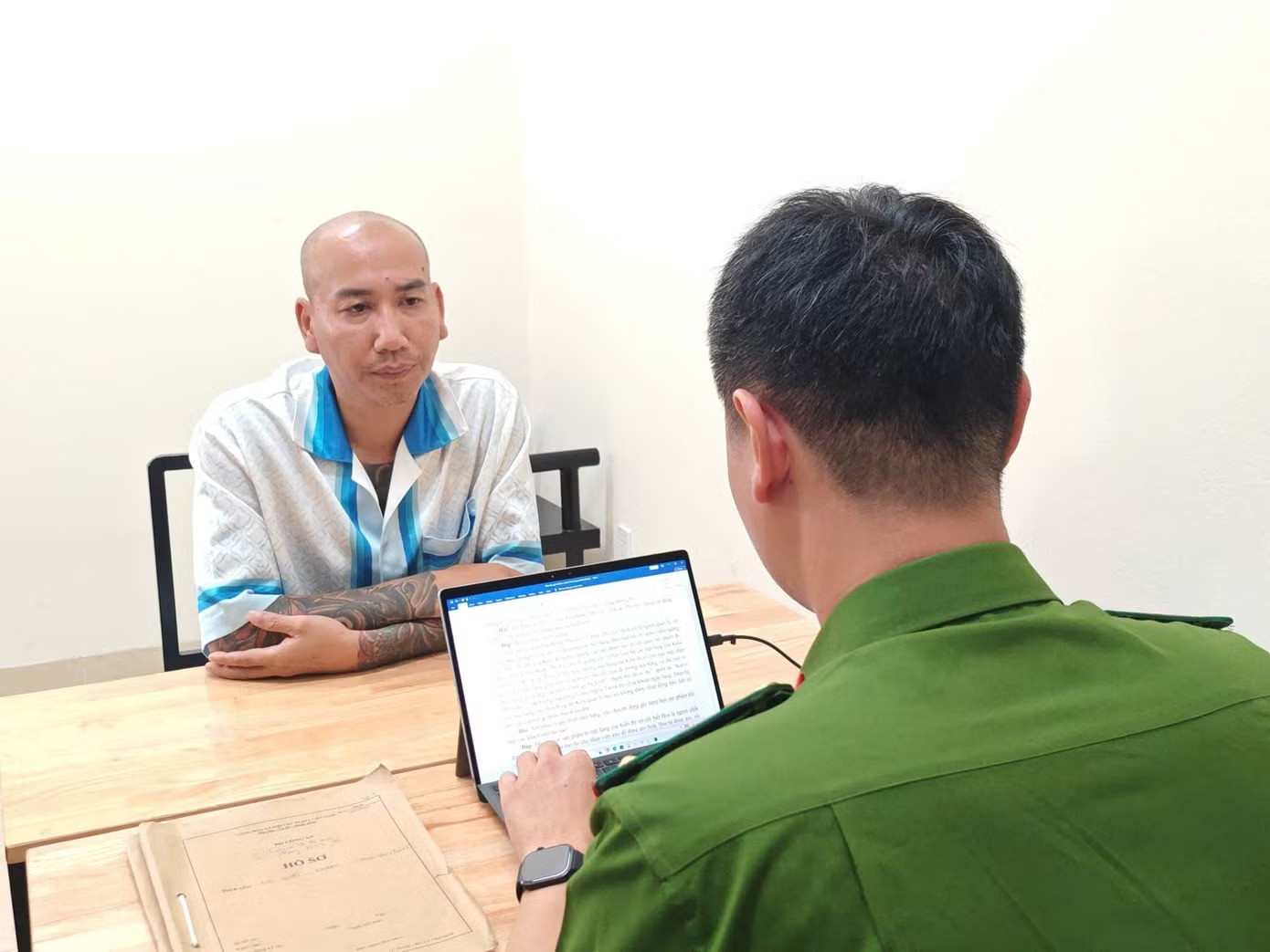 phu-le-quang-cao-san-pham-2.jpg
