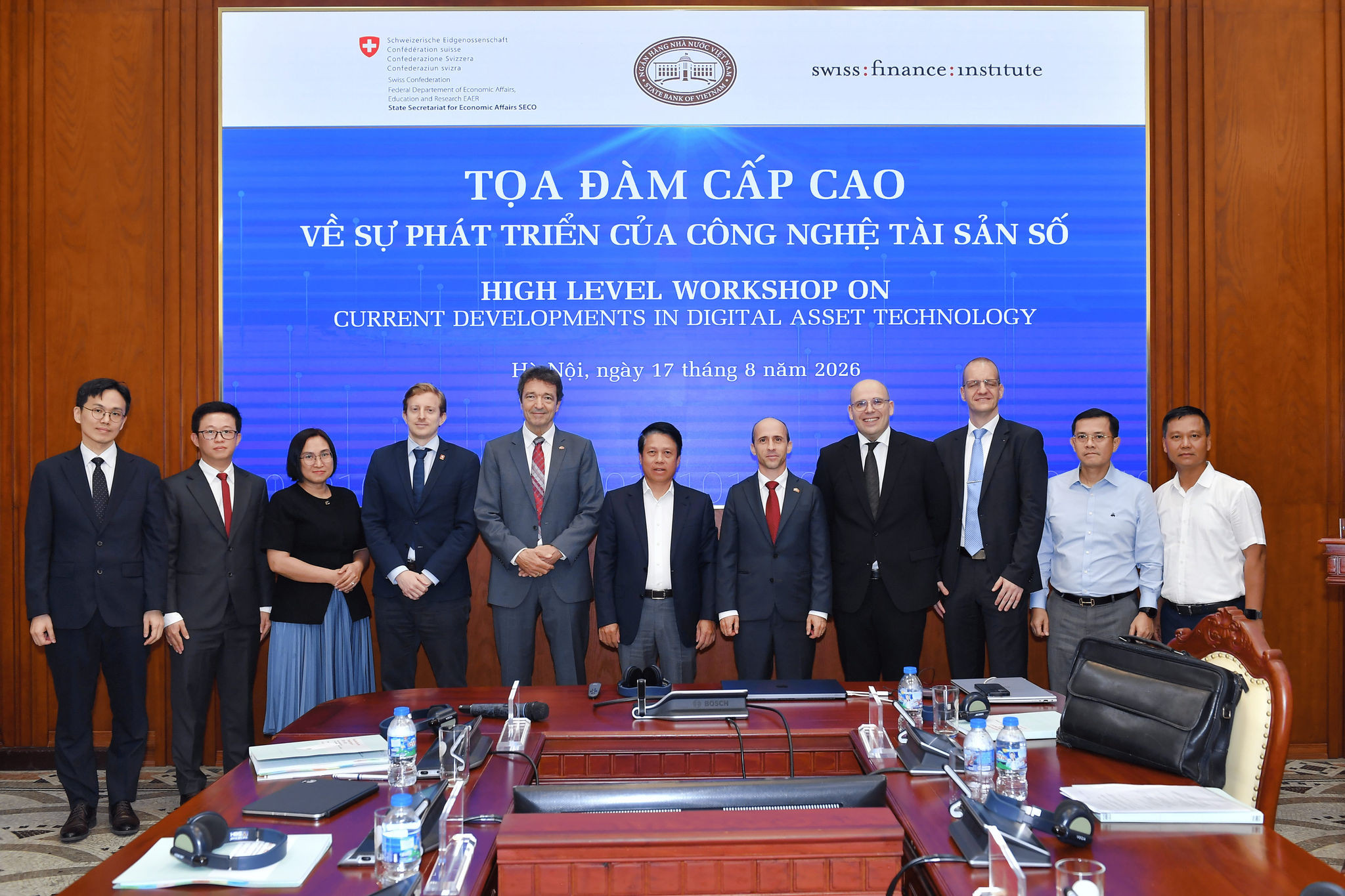 17.08.1. Chương trình tọa đàm cấp cao về sự phát triển của công nghệ tài sản số (1)