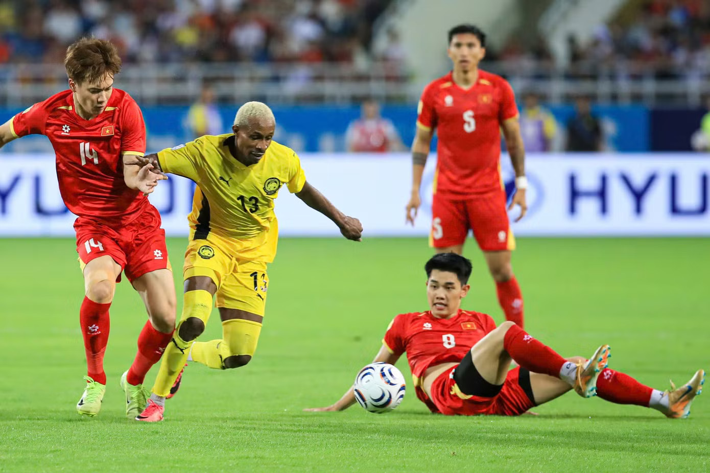 Tuyển Việt Nam vào chung kết ASEAN Cup 2026: Ngả mũ trước ông Kim Sang-sik - Ảnh 2.