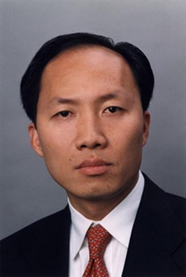 files-library-images-site-1-20200830-web-4-dai-gia-goc-viet-giau-su-tren-dat-my-co-nguoi-khien-donald-trump-nong-mat-5-142406.jpg