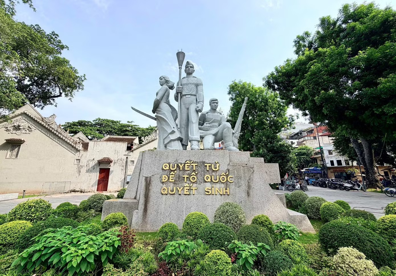 Hà Nội dự kiến di dời tượng đài ‘Quyết tử để Tổ quốc quyết sinh’ - Ảnh 1.