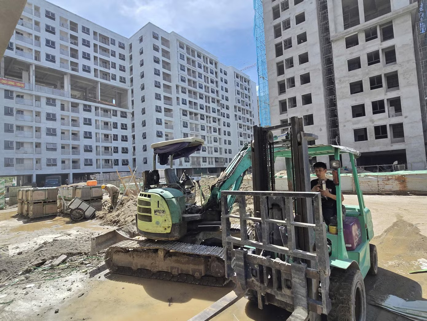 77% dự án NƠXH hoàn thành chỉ tiêu, vẫn chưa đáp ứng đủ nhu cầu - Ảnh 1.