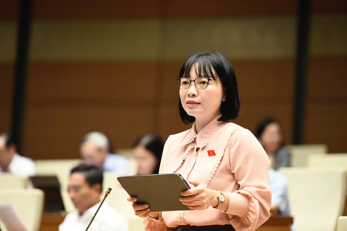 Lương 9 triệu đồng, giá nhà ở xã hội hơn 1 tỷ đồng: Giấc mơ an cư xa đến đâu? - Ảnh 2.
