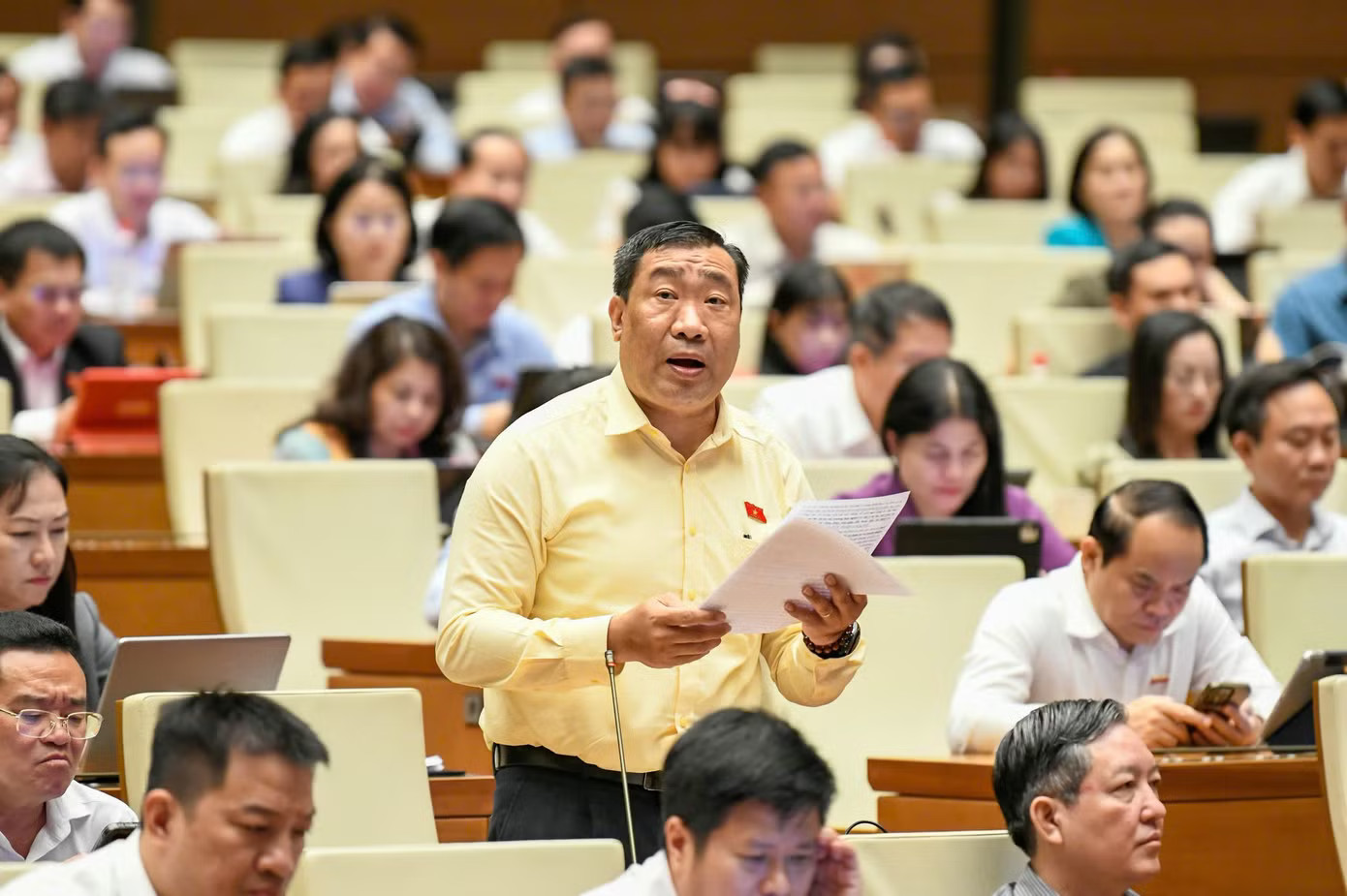 Đại biểu Thạnh Phước Bình. Ảnh: Như Ý 'Thu hồi đất, dân sẽ ở đâu, con học ở đâu, sinh kế ra sao?' - Ảnh 2.