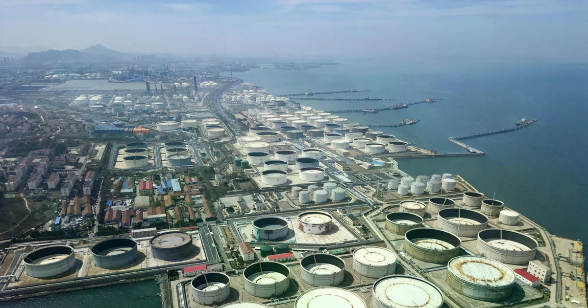 Xuất khẩu dầu của Iran giảm mạnh do lệnh phong tỏa hàng hải của Mỹ