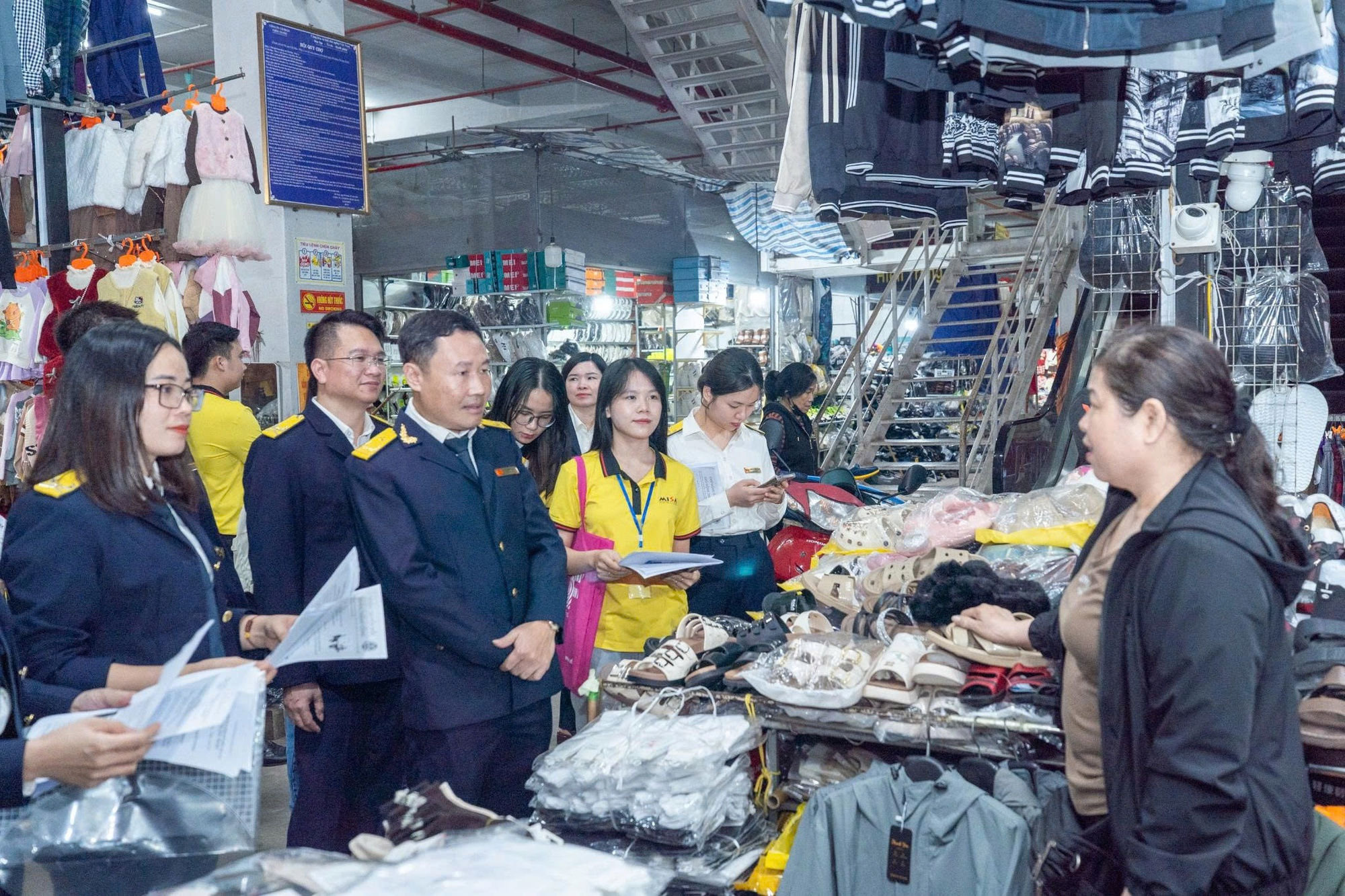 Thuế TP. Hà Nội đã phát cảnh báo mới tới hộ kinh doanh, lưu ý mốc thời gian 31/7