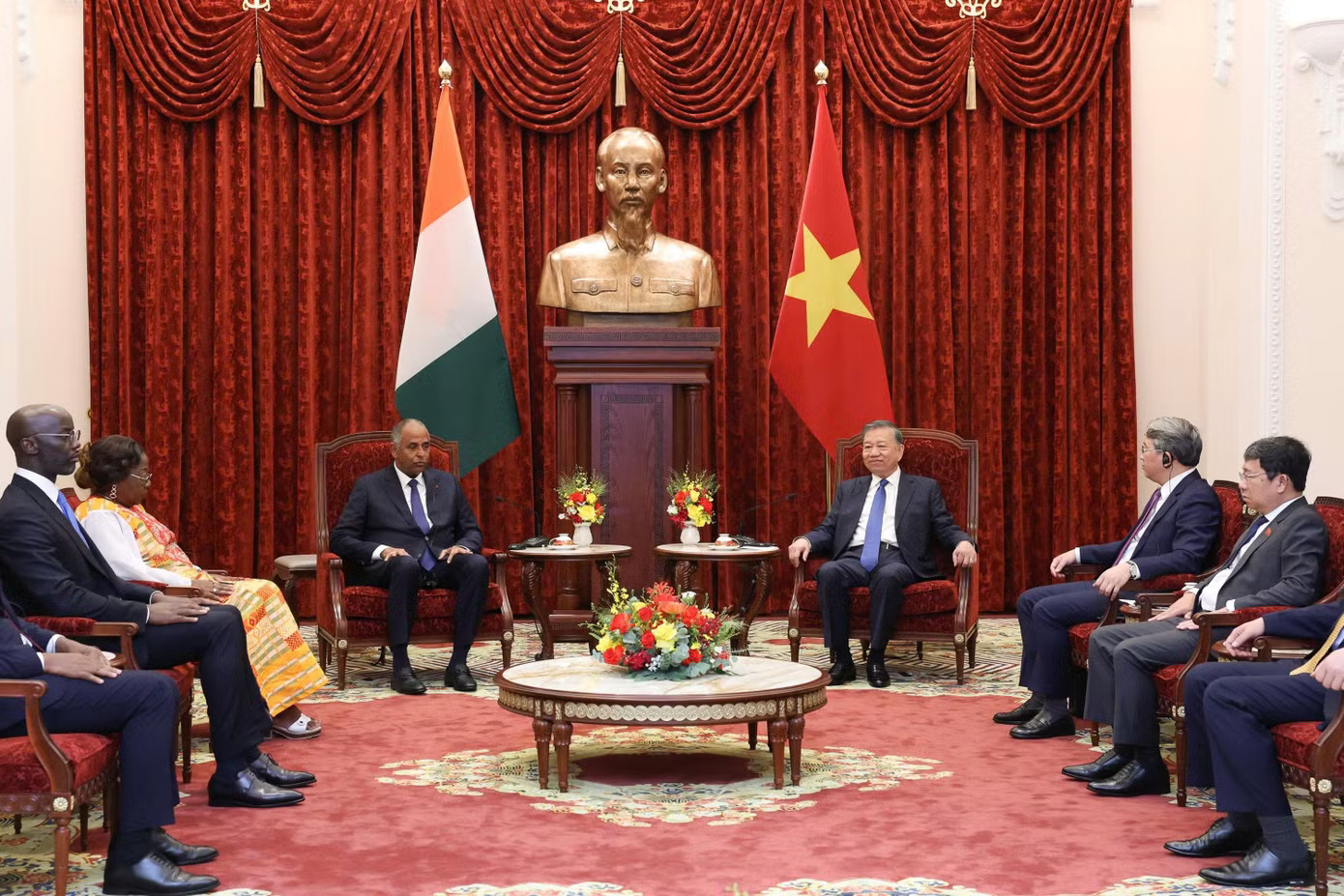 Bờ Biển Ngà mong trở thành điểm đến của các doanh nghiệp Việt Nam - Ảnh 2.