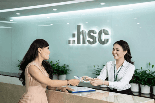 Lãnh đạo Chứng khoán HSC (HCM) muốn bán lượng lớn cổ phiếu ngay khi thị giá lập đỉnh lịch sử