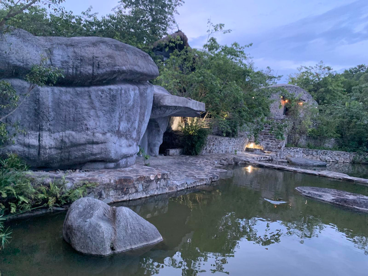 Nhà hang 1