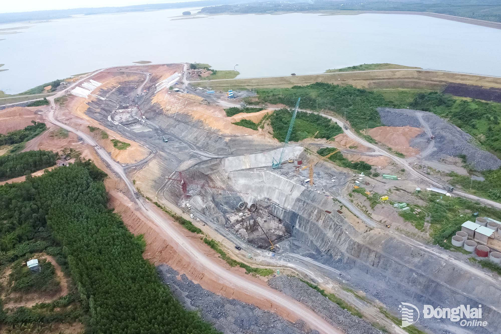 nha-may-thuy-dien.jpg