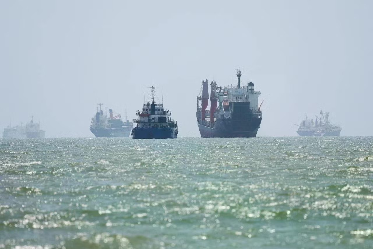 Iran và Oman đạt bước tiến quan trọng về eo biển chiến lược Hormuz - Ảnh 1.