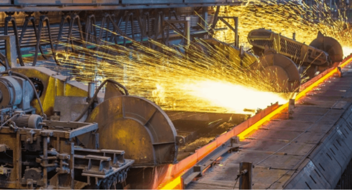 Hòa Phát (HPG) cáo buộc một mặt hàng thép Trung Quốc bán phá giá, Bộ Công Thương tiếp tục mở rộng điều tra