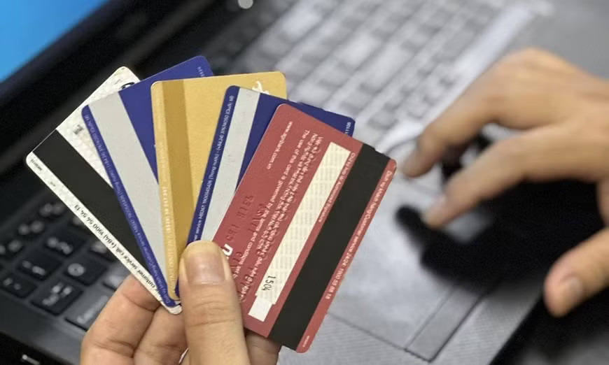Ngành thuế đã nắm thông tin khoảng 250 triệu tài khoản ngân hàng. (Ảnh minh họa) Bán hàng livestream: Những khoảng trống né thuế, quảng cáo sai sự thật từng bước bị chặn - Ảnh 9.