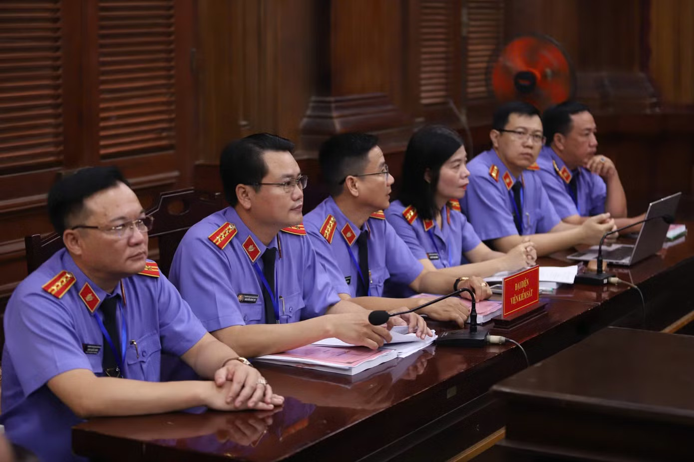 Đại diện Viện Kiểm sát tại phiên tòa. Ảnh: Nguyễn Tiến. Người mẫu An Tây : ‘Là người của công chúng, sai lầm này của bị cáo càng đáng trách hơn’ - Ảnh 3.