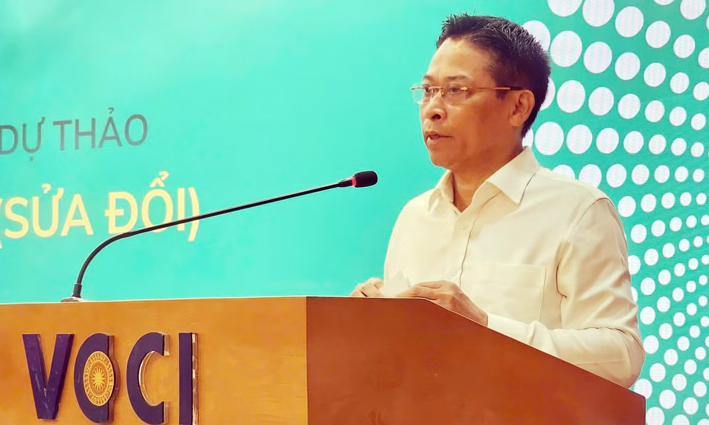 Ông Đào Trung Chính, Cục trưởng Cục Quản lý đất đai. Giá đất quyết định mặt bằng giá bất động sản - Ảnh 2.
