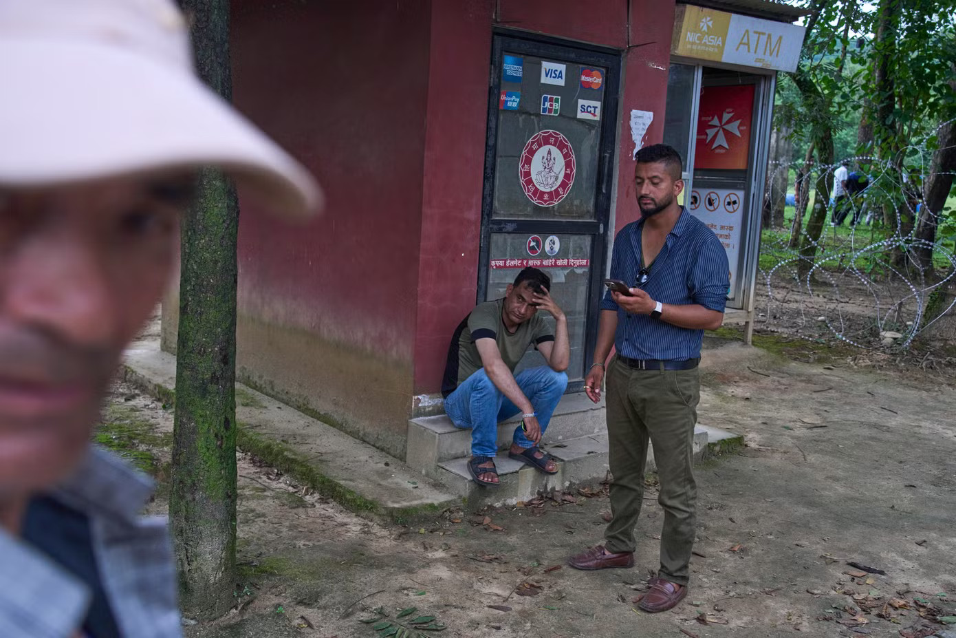 Lũ quét ở biên giới Nepal - Trung Quốc: Hy vọng tìm thấy người sống sót mờ dần - Ảnh 3.