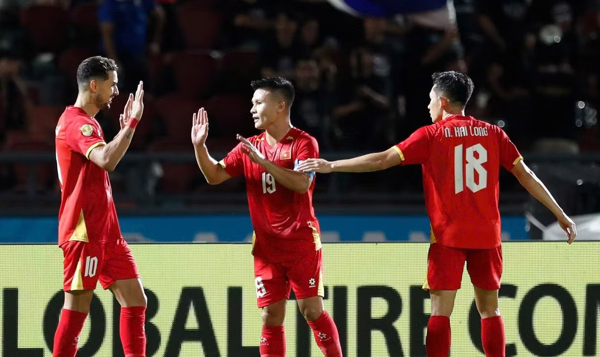 HLV Kim Sang-sik chia sẻ trên báo Hàn: Chủ tịch FIFA muốn tuyển Việt Nam dự World Cup - Ảnh 2.