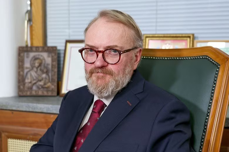 Nghị sĩ Hạ viện Nga Vitaly Milonov. Ảnh: News.ru. Nghị sĩ Nga đề nghị dùng AI để ‘nhử mồi’ tội phạm ấu dâm, xử lý cả người mua dâm, coi phá thai là án tử hình - Ảnh 1.