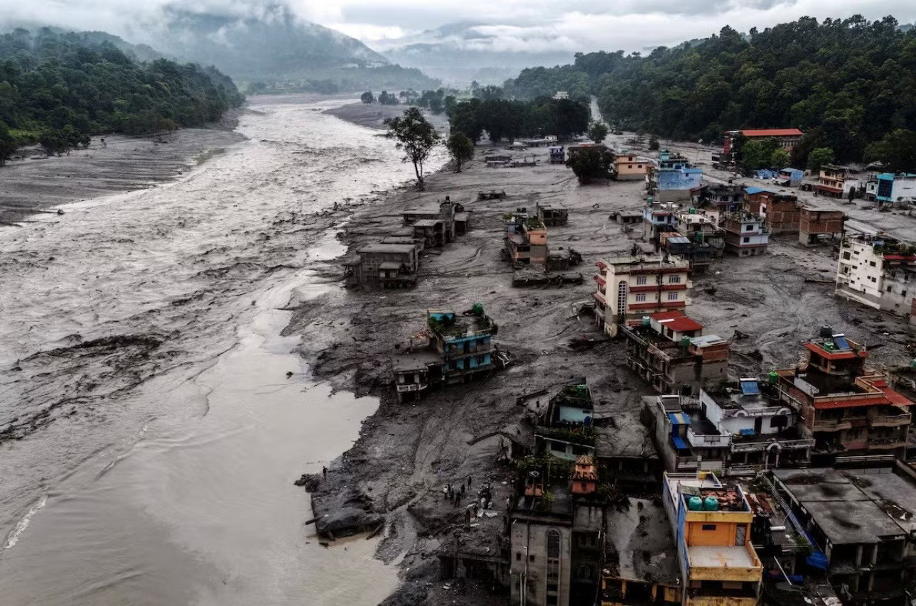 Nepal kêu gọi Trung Quốc chia sẻ dữ liệu trước khi xảy ra thảm hoạ lũ quét - Ảnh 1.