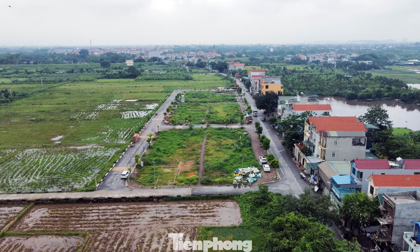 Dự thảo Luật sửa đổi Luật Đất đai 2024 đề xuất nhiều điểm mới về bồi thường, hỗ trợ tái định cư. Đề xuất ưu tiên bồi thường bằng đất ở hoặc nhà ở tại chỗ - Ảnh 1.