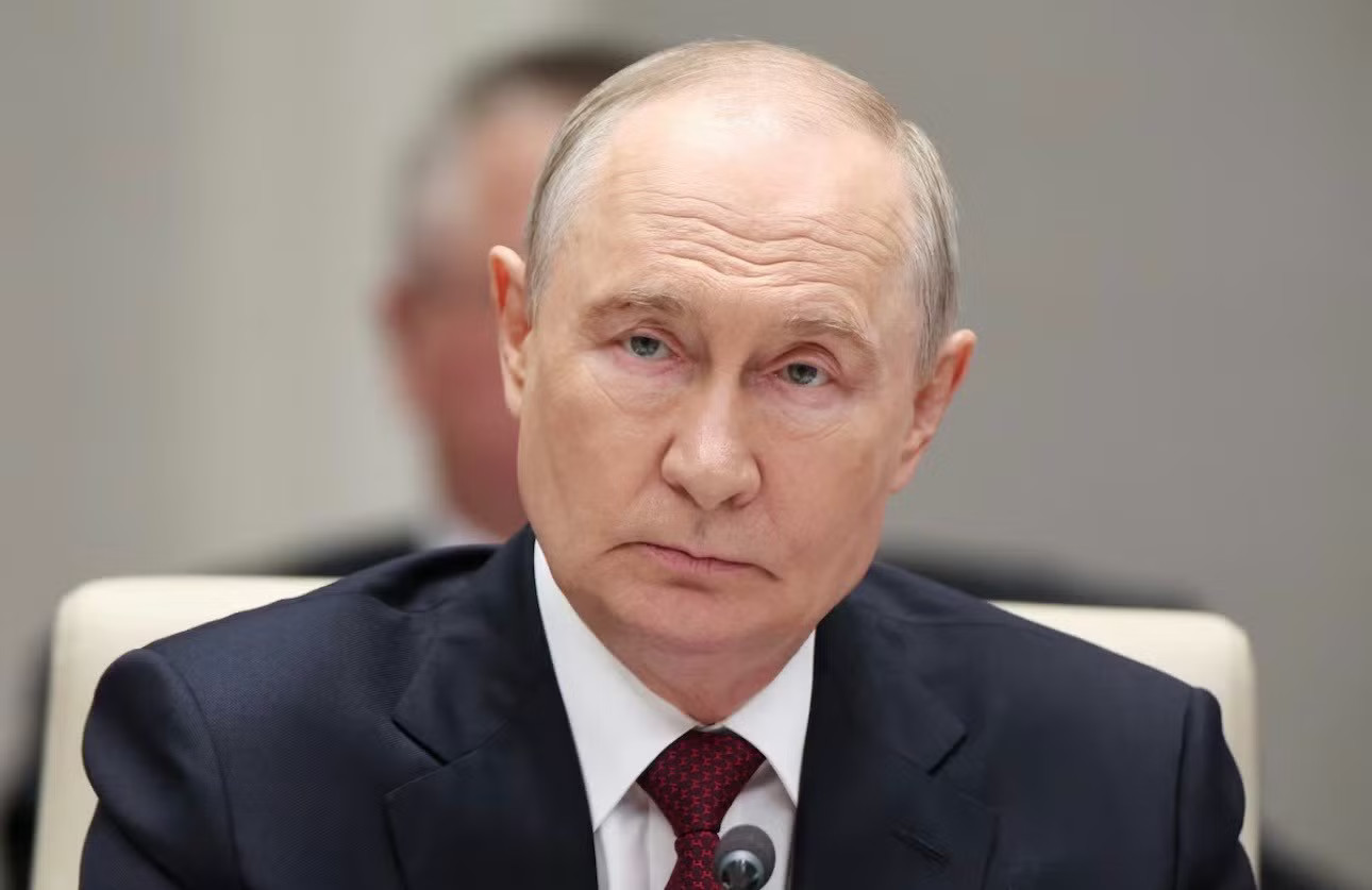 Tổng thống Nga Vladimir Putin. (Ảnh: Sputnik) Tổng thống Putin thừa nhận máy bay không người lái gây ra thách thức đặc biệt với Nga - Ảnh 1.