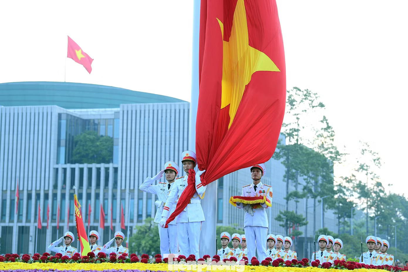 Trang nghiêm Lễ Thượng cờ mừng 81 năm Quốc khánh 2/9 - Ảnh 10.