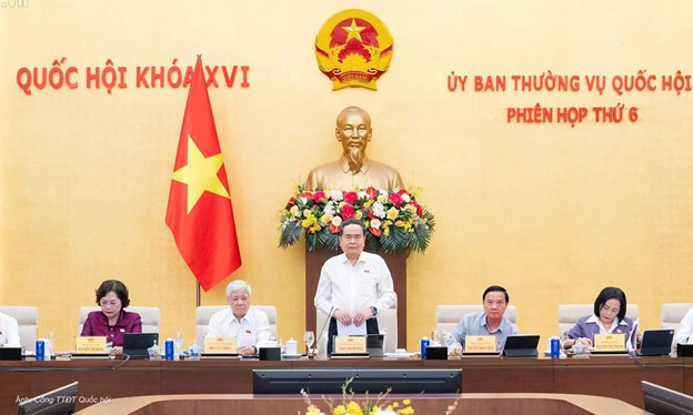 Chủ tịch Quốc hội: Không để luật mới tạo thêm chi phí, thủ tục cho người dân, doanh nghiệp