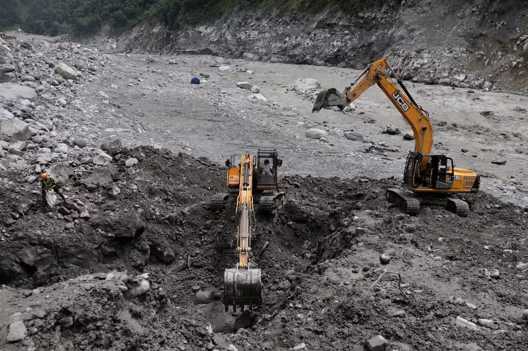 500 kỹ sư Nepal 'trực chiến' trong nhóm chat, lập 'bản đồ sống' cứu người dưới đường hầm - Ảnh 3.