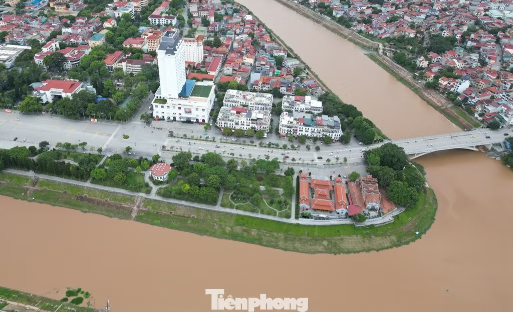 Lạng Sơn sắp xây cầu kính vượt sông Kỳ Cùng - Ảnh 1.