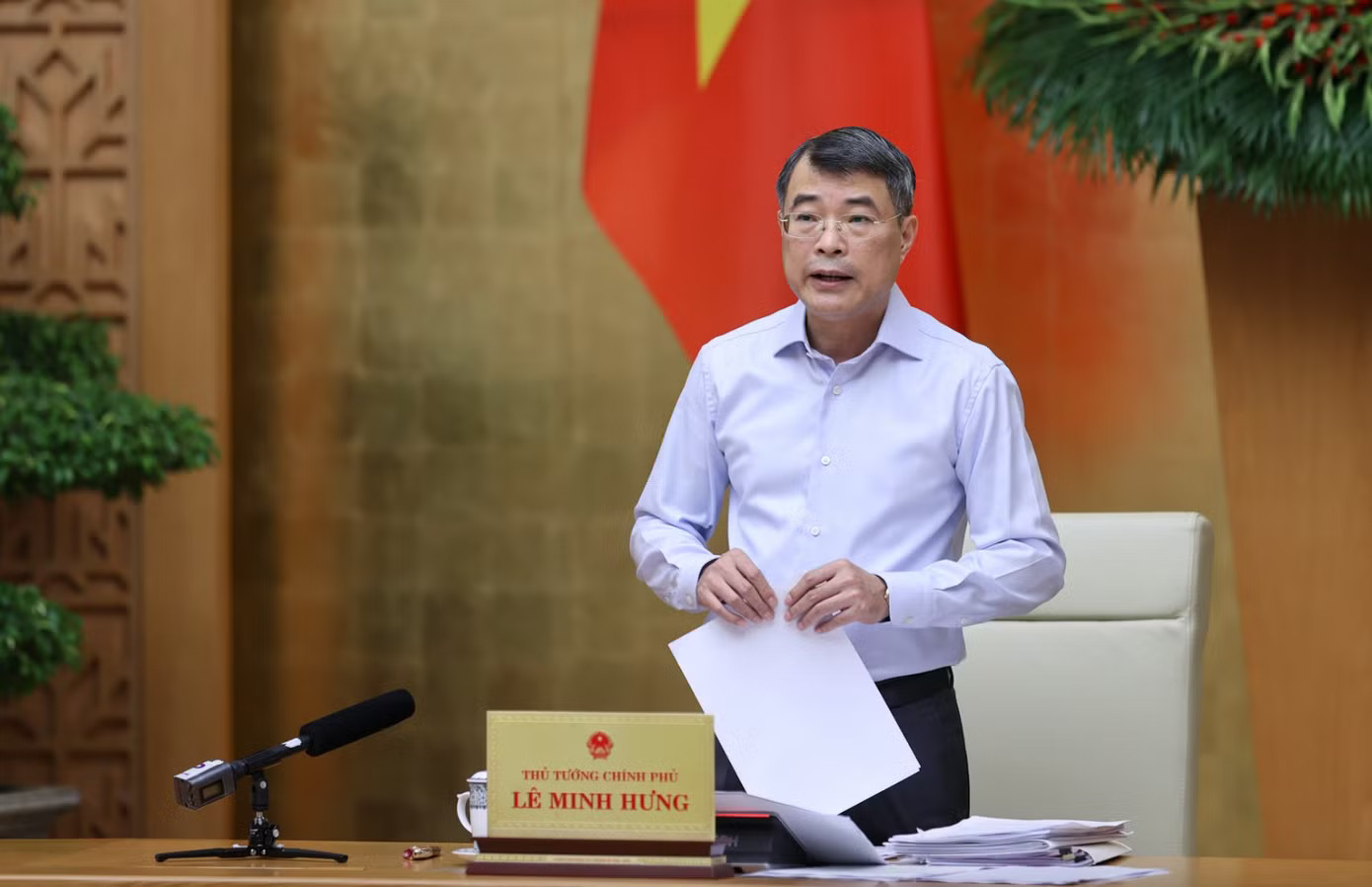 Kiên quyết khắc phục tình trạng cán bộ né tránh, đùn đẩy, sợ trách nhiệm - Ảnh 2.