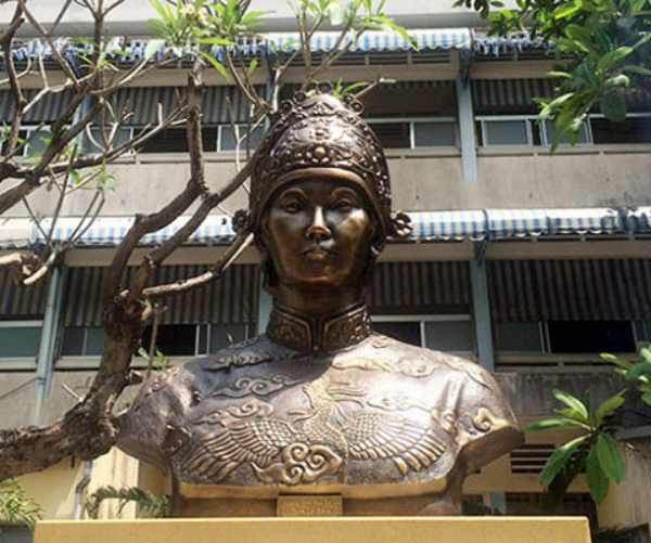 hoangthaihautudu4.jpg