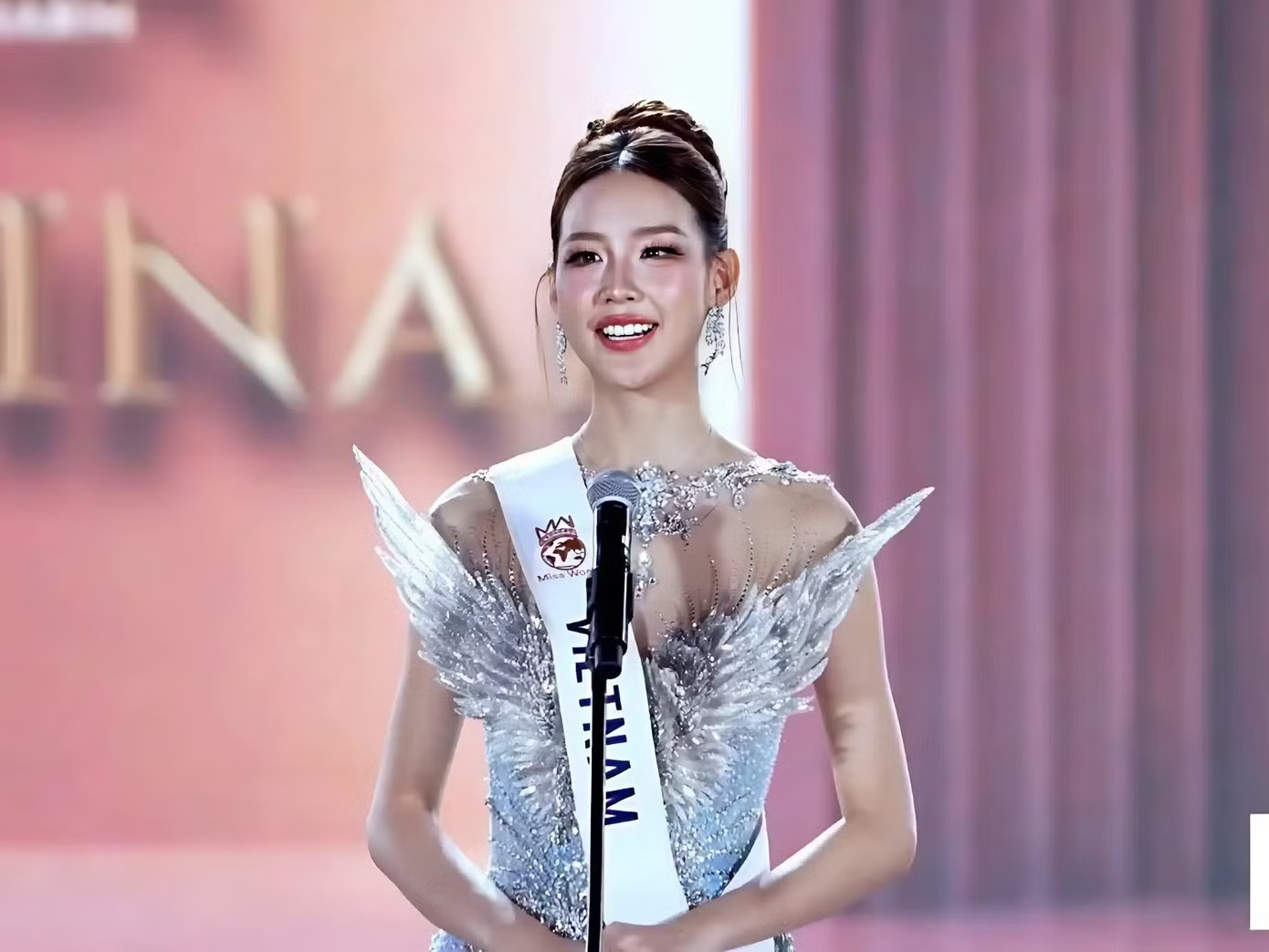 Hoa hậu Bảo Ngọc lập kỷ lục thành tích với tư cách đại diện Việt Nam tại Miss World 2026. Vào top 6 Miss World, Bảo Ngọc lập thành tích chưa từng có - Ảnh 4.