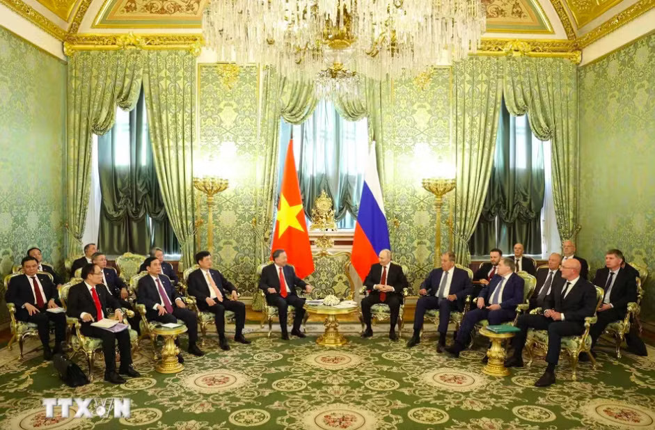 Tổng thống Nga Vladimir Putin chủ trì Lễ đón Tổng Bí thư, Chủ tịch nước Tô Lâm và Phu nhân - Ảnh 4.