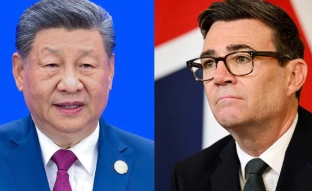 Chủ tịch Trung Quốc Tập Cận Bình (trái) và Thủ tướng Anh Andy Burnham Anh muốn khôi phục quan hệ với Trung Quốc lên mức ‘cao nhất lịch sử’ - Ảnh 1.