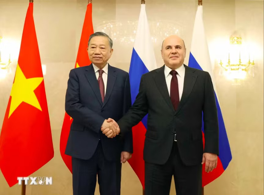 Tổng Bí thư, Chủ tịch nước Tô Lâm cùng Thủ tướng Nga bàn về phát triển chuỗi cung ứng ổn định - Ảnh 1.