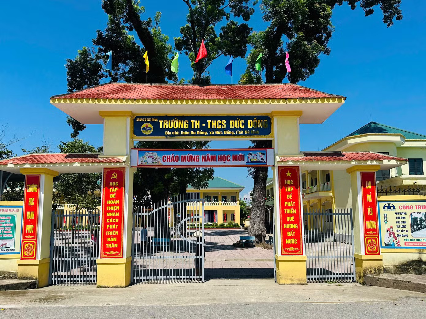 Điểm chính trường Tiểu học - THCS Đức Đồng. Vụ trường chưa có hiệu trưởng sau sáp nhập ở Hà Tĩnh: Người có điểm cao nhất bất ngờ xin làm hiệu phó - Ảnh 1.