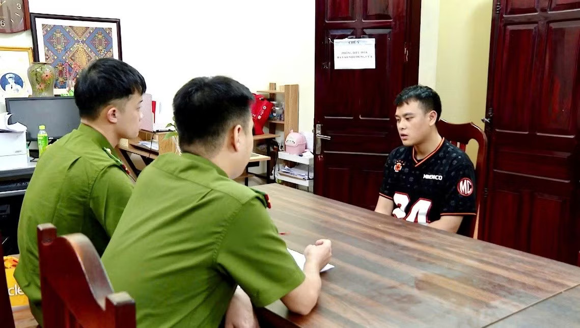 'Học nghề' lừa đảo từ Campuchia về lập đường dây giả danh shipper - Ảnh 2.