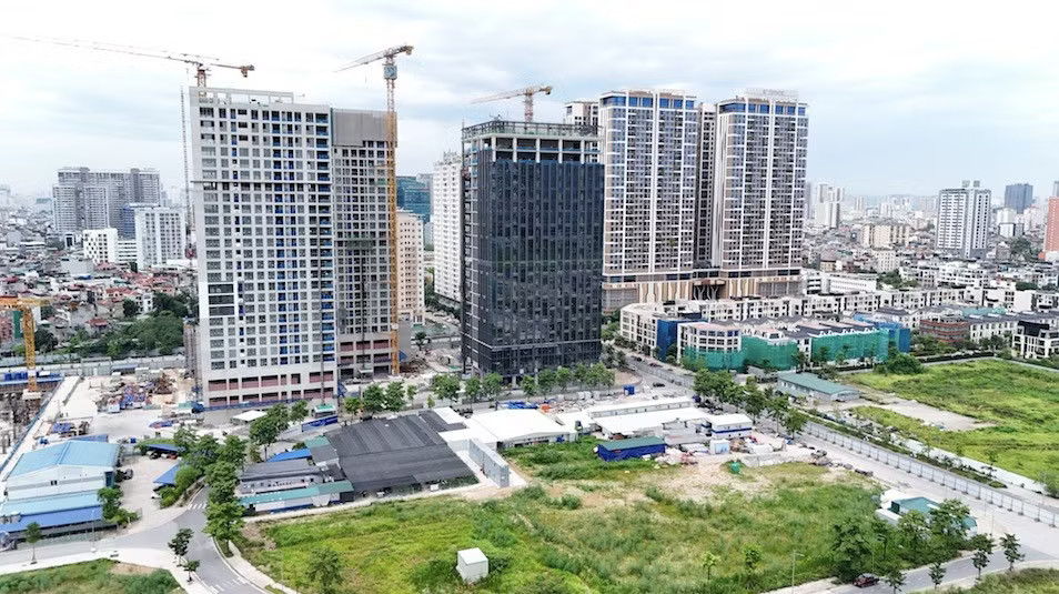 Người nước ngoài mua nhà tại Việt Nam: 'Mở cửa' nhưng phải kiểm soát - Ảnh 1.