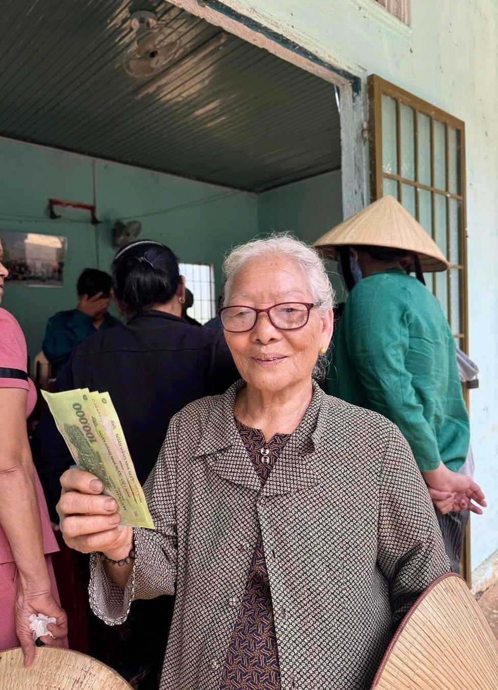 nhan-tien-2.jpg
