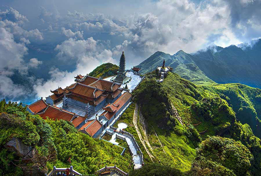 đỉnh Fansipan, tỉnh Lào Cai. Ảnh- Dương Duy Khang