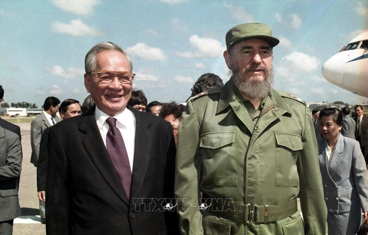 tiensilexuanhong3.jpg
